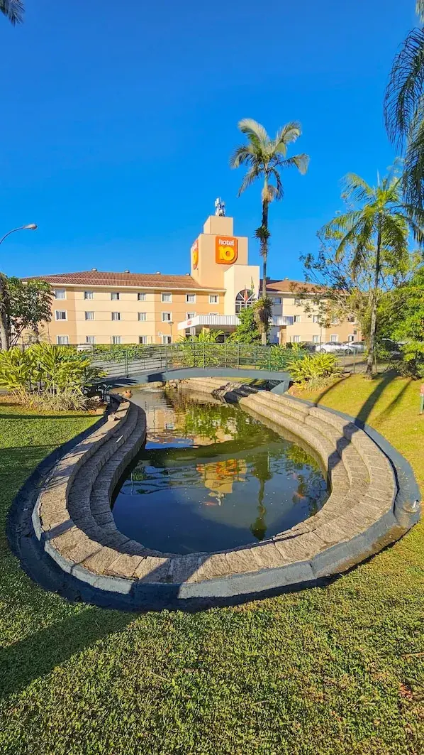 Fachada do Hotel 10 Joinville