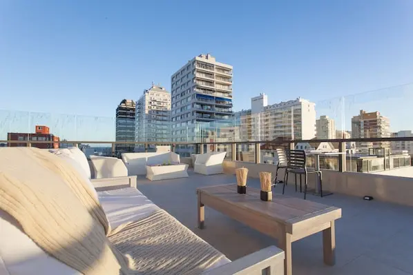 Fachada do 20 Hotel, em Punta del Este