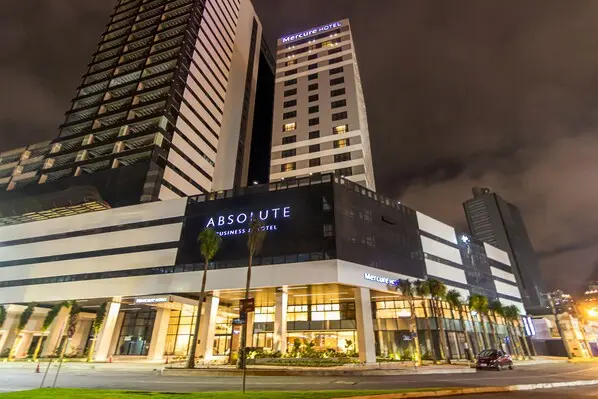 Fachada do Mercure Itajaí Navegantes