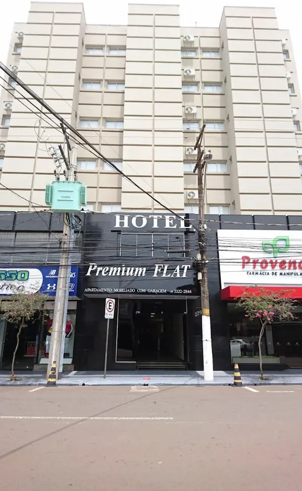 Fachada do Hotel Premium Flat Ourinhos