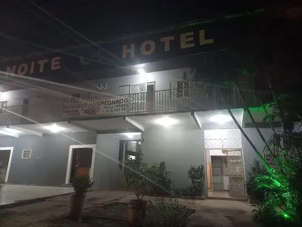 Noite hotel - hospedagem para pescadores