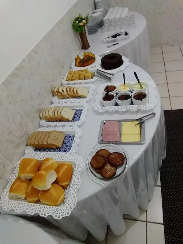 Fachada do Hotel Amorim, em Biguaçu