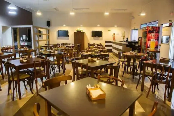Fachada do Alegrete Hotel, em Alegrete