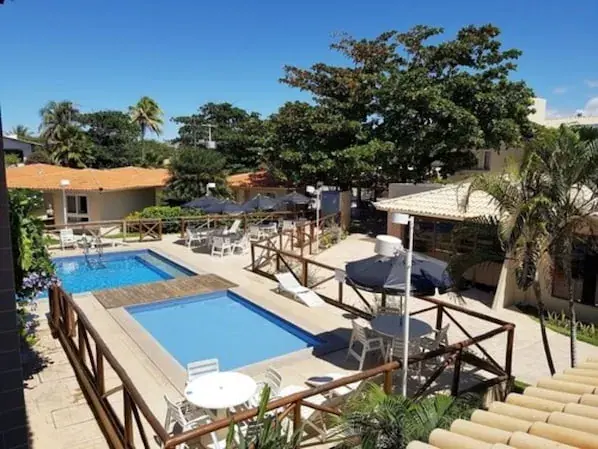 Piscina do Hotel Pousada do Sol, em Aracaju