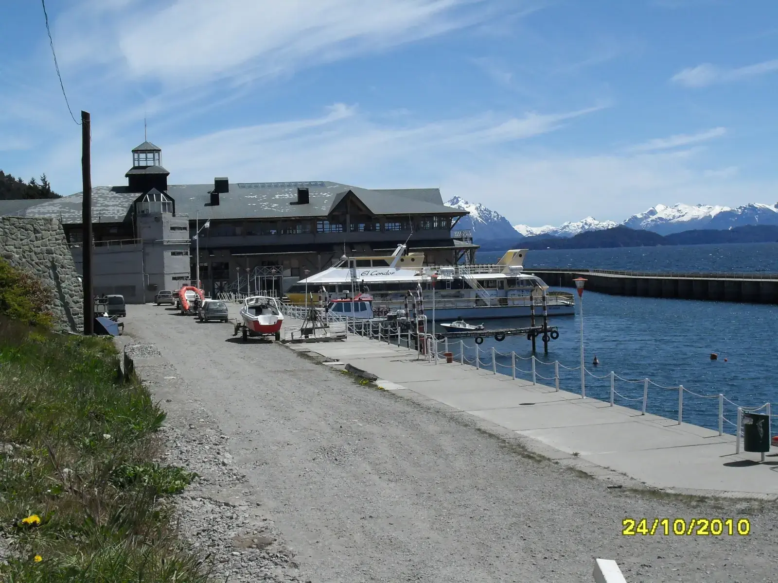 Lago Nahuel Huapi, destino de pesca de barco e de costa