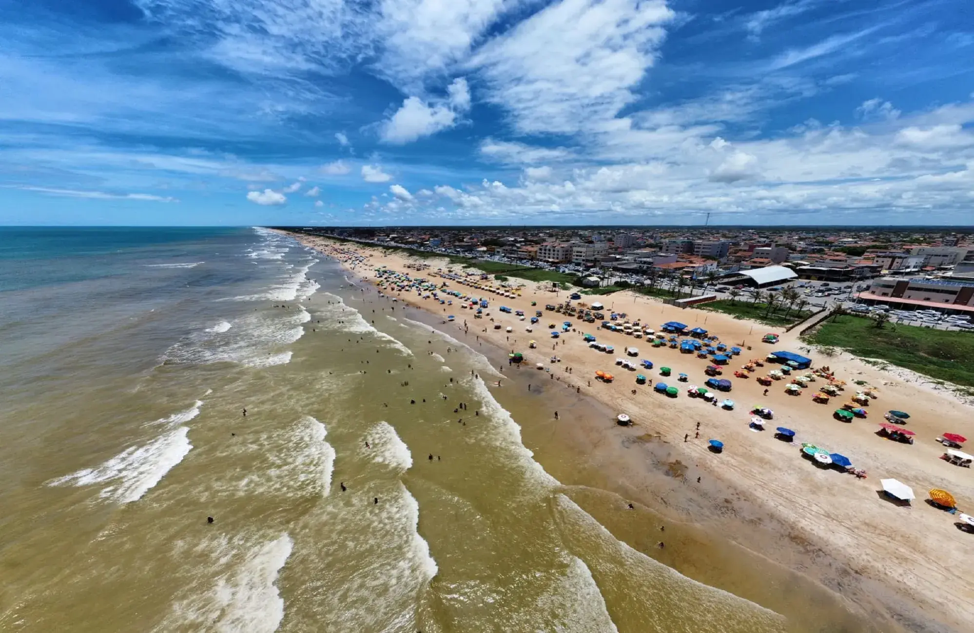 Praia de Guriri em São Mateus