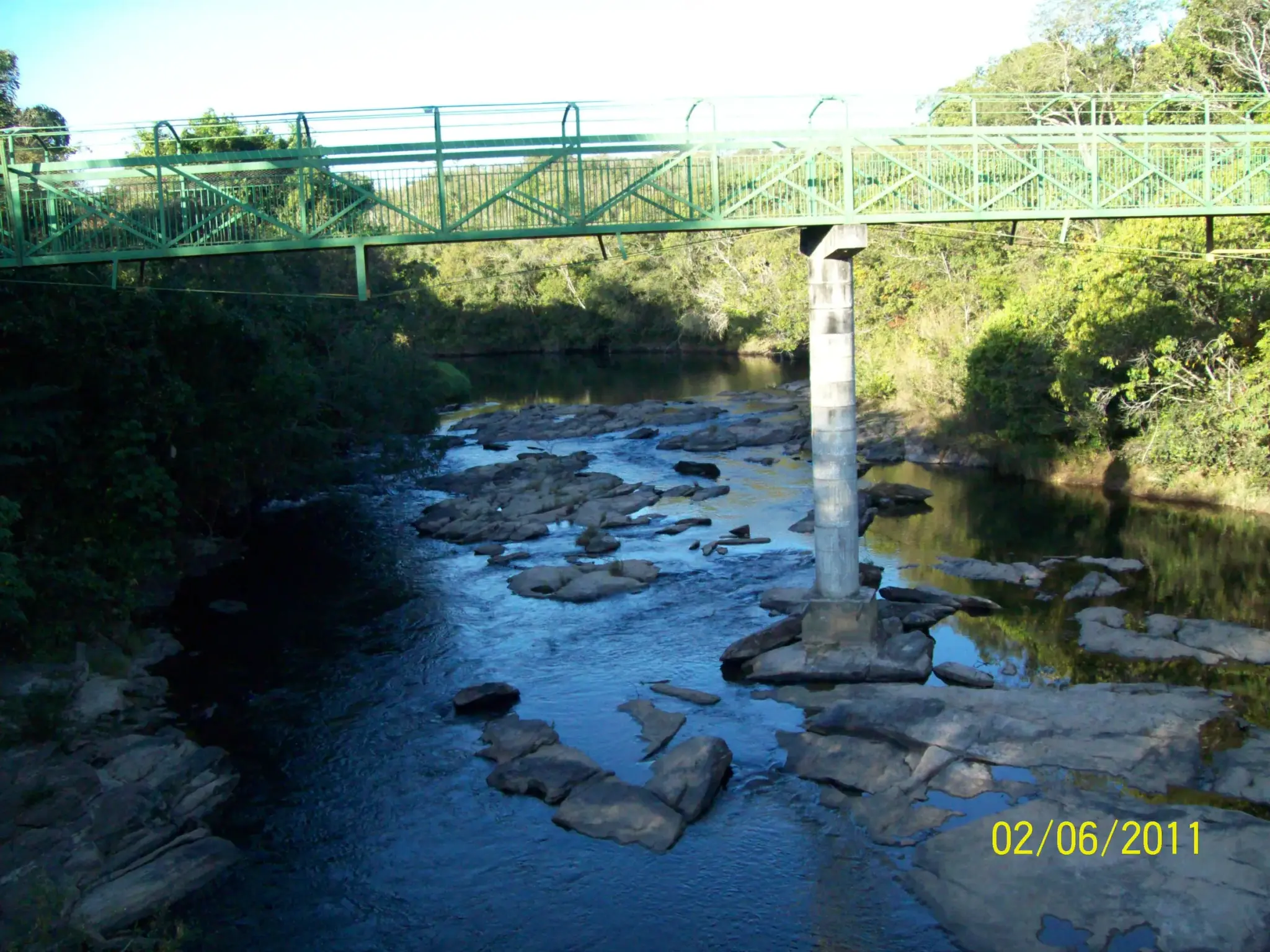 Ponte sobre o rio Corumbá, em Corumbá de Goiás
