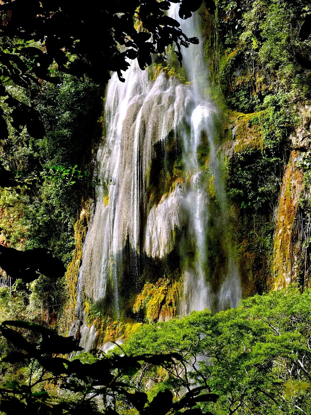 Cachoeira Boca da Onça no Rio Salobra em Bodoquena