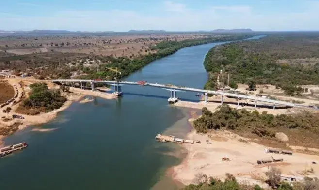 Rio das Mortes no cerrado mato-grossense, tributário do Araguaia