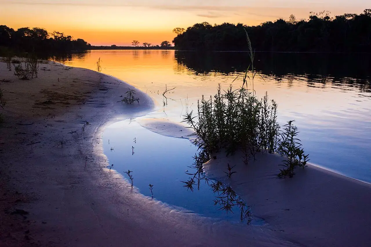 Pôr do sol no Porto Jofre às margens do rio Cuiabá