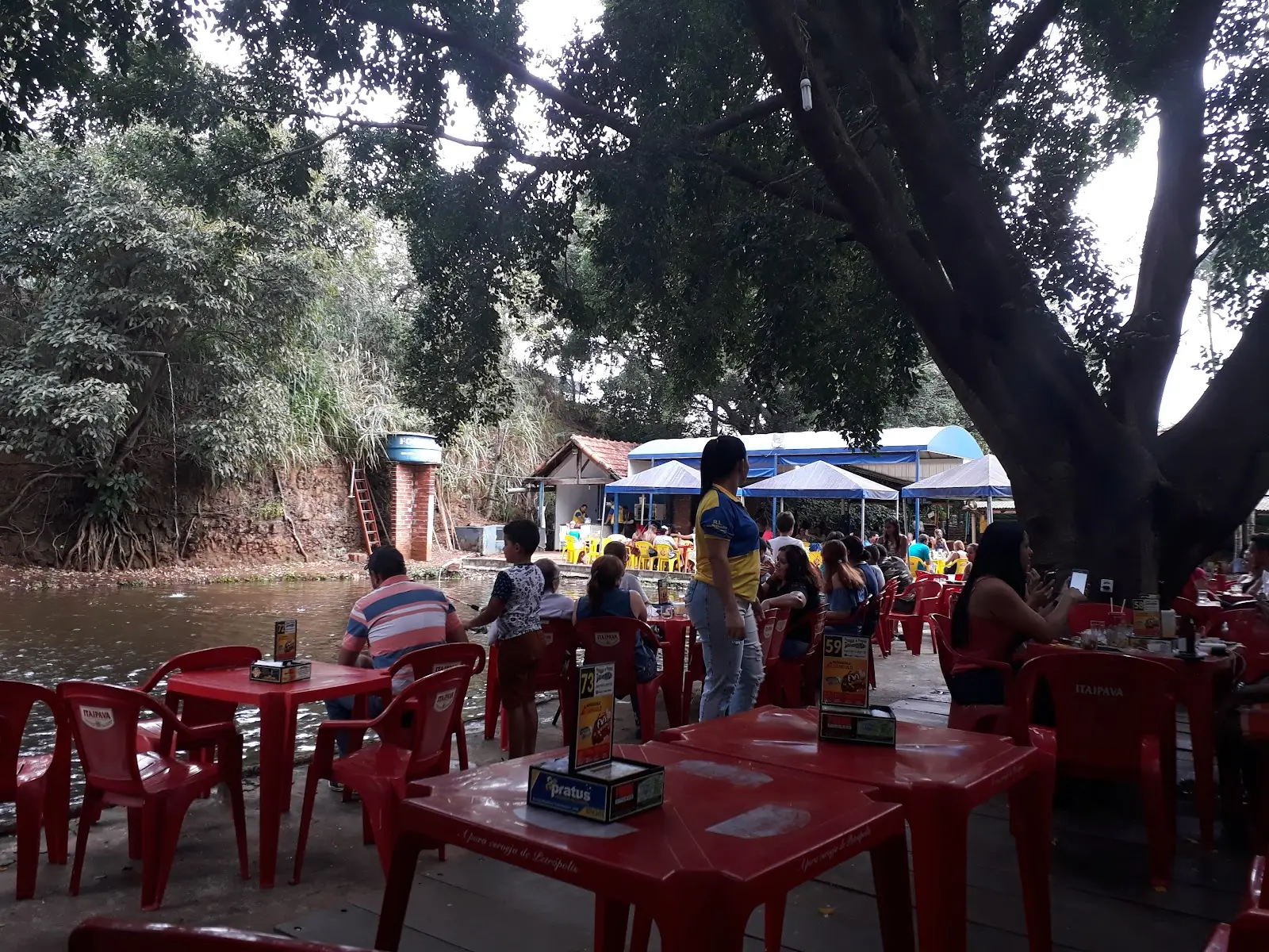 Pesque e Pague Saraiva, no bairro Saraiva, em Uberlândia