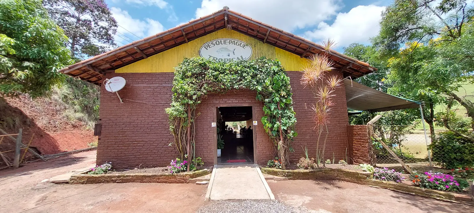 Pesqueiro Tropical, na BR-267, bairro Igrejinha, em Juiz de Fora