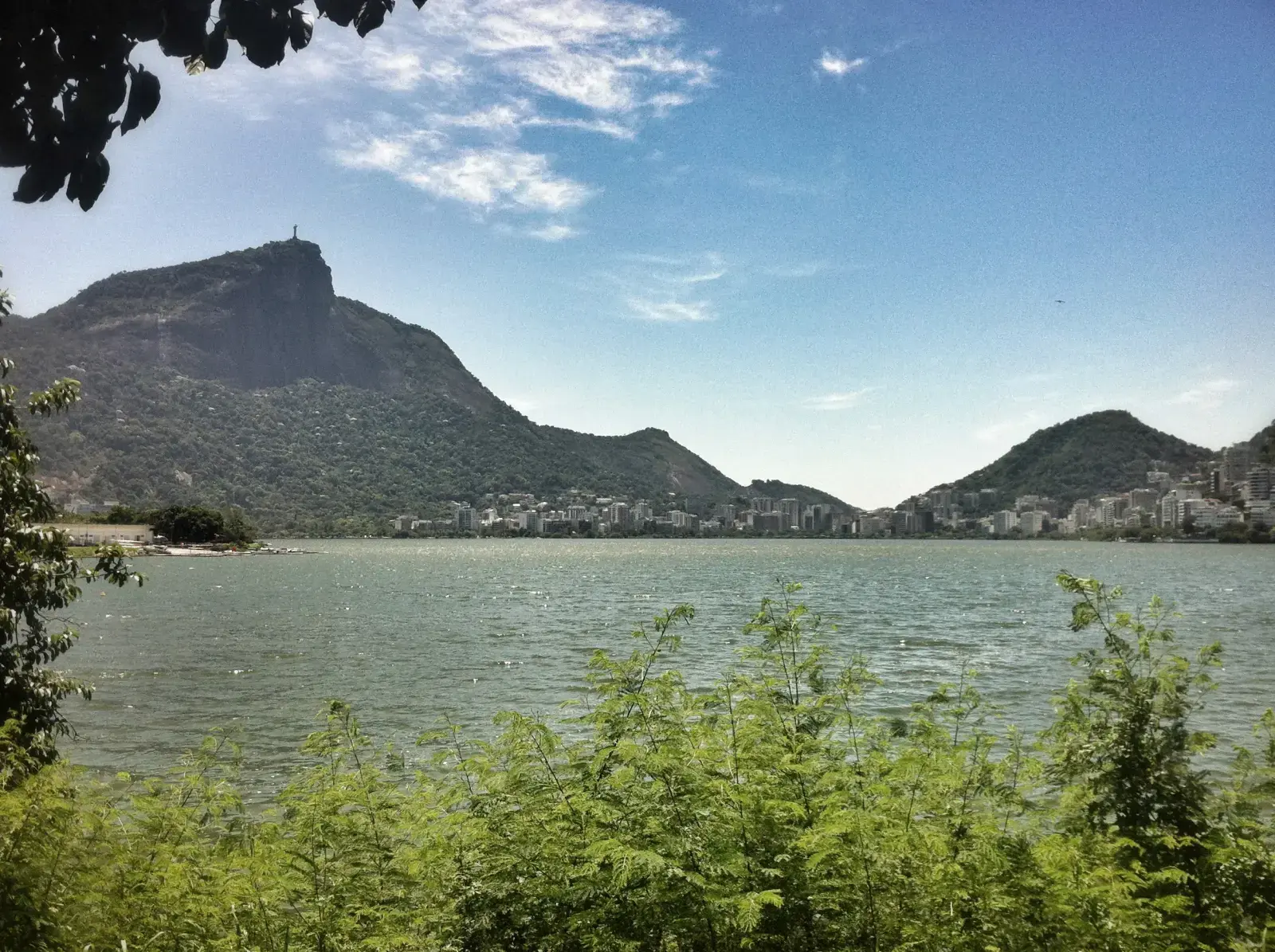 Lagoa Rodrigo de Freitas, destino de pesca de barco, Rio de Janeiro