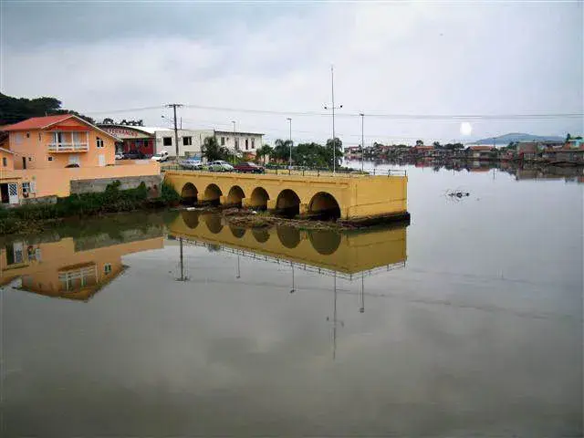 Vista da Lagoa de Imaruí ligada ao rio
