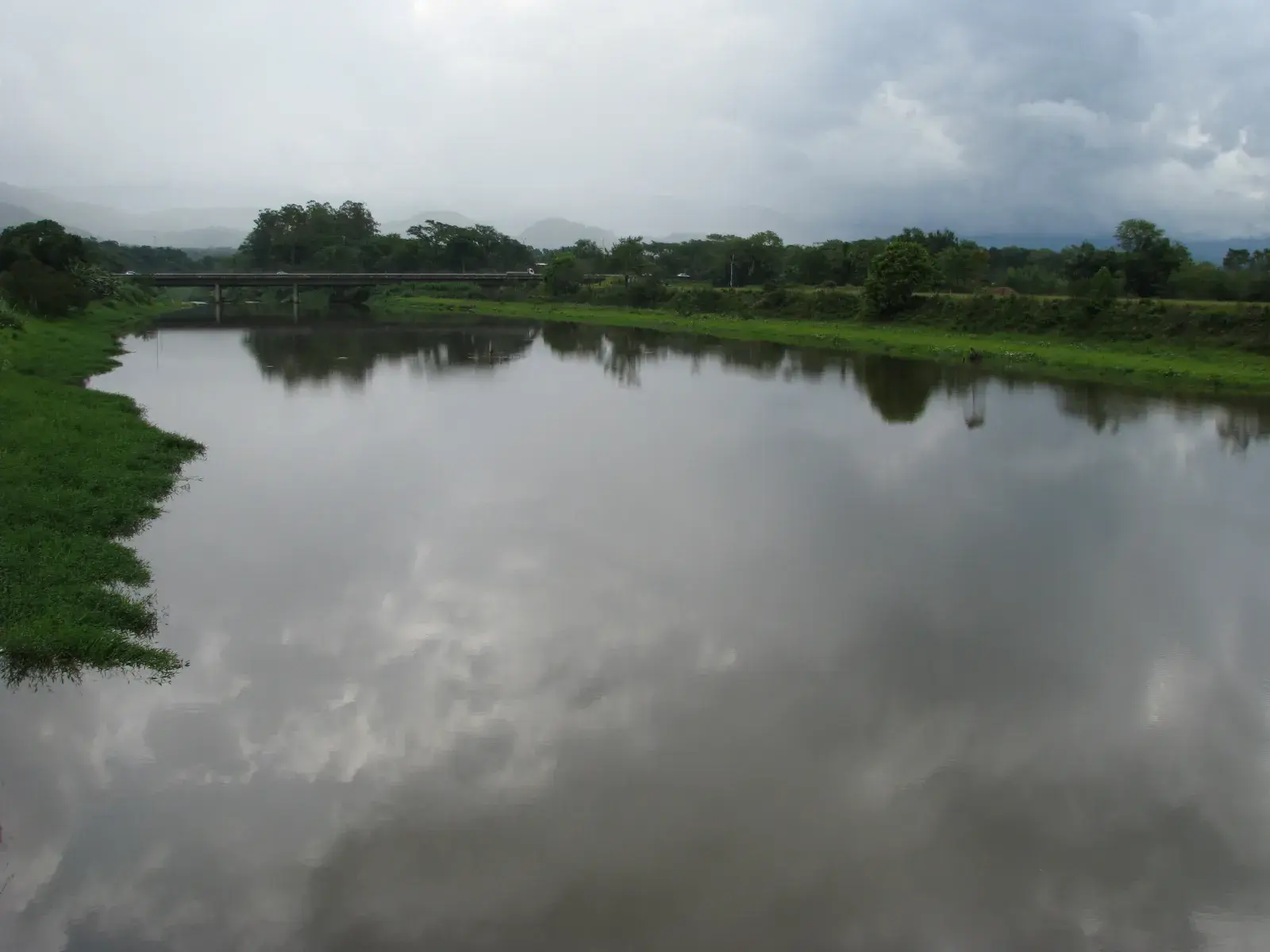 Rio Cubatão do Norte em Santa Catarina