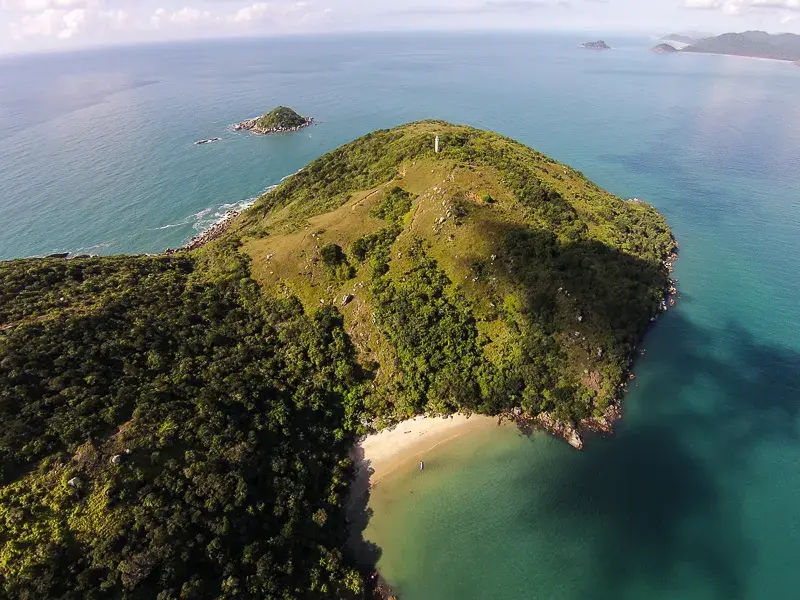 Ilha do Bom Abrigo vista de drone