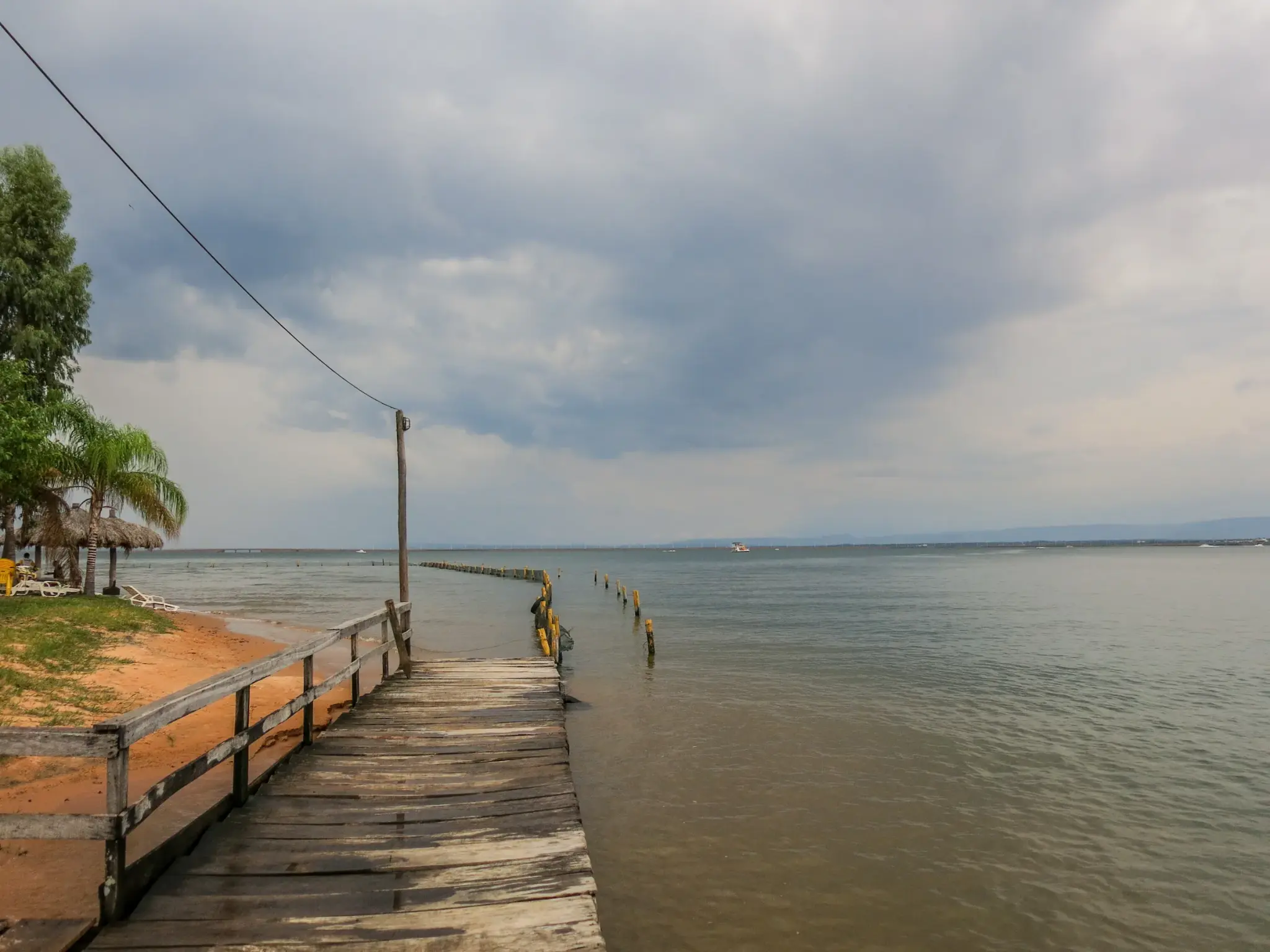 Píer no lago de Palmas, no Tocantins